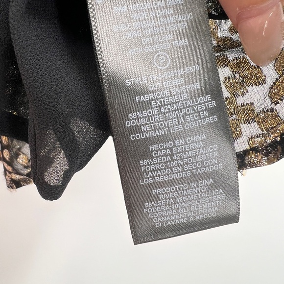 Equiptment Layla Silk Cami in Metallic Size XXS NWT - Picture 5 of 7